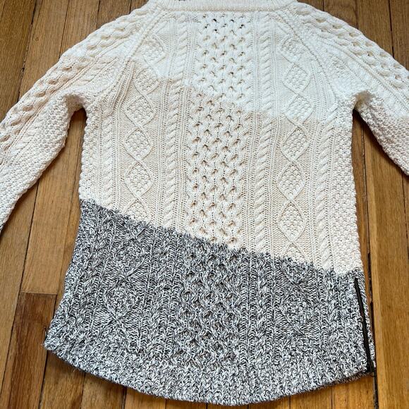 L.L. Bean Signature Fisherman Sweater Cable Knit Side Zippers Tri Color Size XXS - Picture 3 of 13